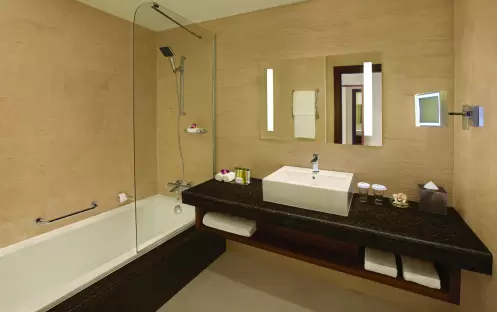 middle-east-holidays-ras-al-khaimah-doubletree-by-hilton-resort-spa-marjan-island-hotel-guest-room